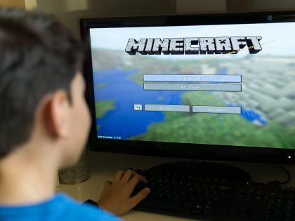 Recenze: Nechte děti hrát Minecraft -  rozvíjí jejich inteligenci a kreativitu