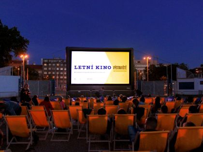 Letní kino na Výstavišti opepří země vycházejícího slunce