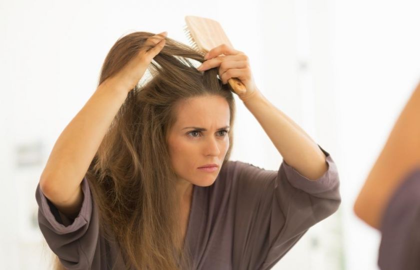 Co dělat proti šedivění vlasů? Když odbouráte stres, ušetříte za barvení