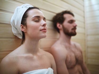Je dobré jít do sauny s rýmou? Když půjdete včas, tak sauna pomůže