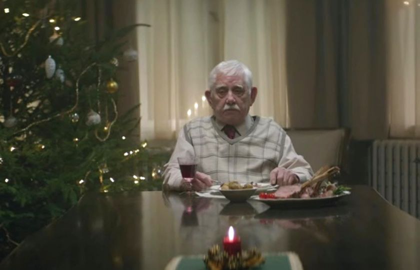 Šťastné a dojemné: Hitšaráda nejlepších světových vánočních reklam podle Flowee
