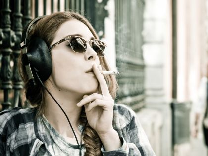 Dospívající milovníci adrenalinu jsou náchylnější ke kouření