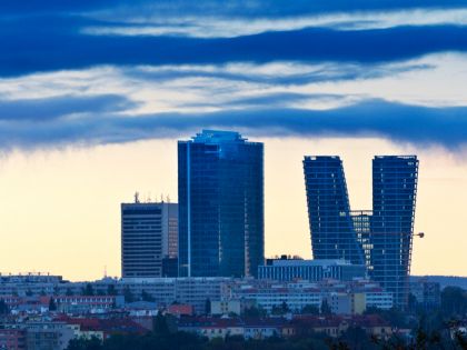 Většina pražských mrakodrapů je z minulého století. Proč se nestaví nové?