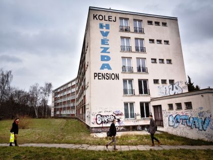 Stojí Česko o vzdělání? Studenti na nájmy v Praze nemají a kolejí je nedostatek