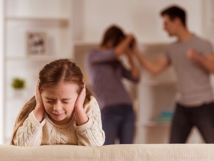 Nežijete náhodou v toxické rodině? Jak to poznat, změnit a kdy se odstřihnout