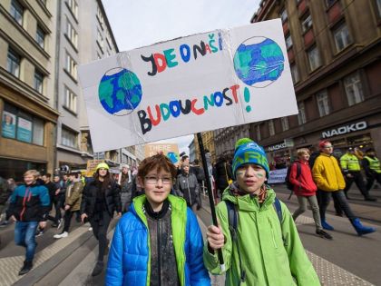Pomůžou dětem: V neděli budou v Praze demonstrovat kvůli klimatu rodiče
