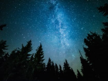 Proč je Mléčná dráha provrtaná kulkou ráže šedesát světelných let
