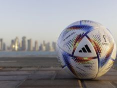 Míč na MS ve fotbale je technologický šampion. Čím se liší od svých předchůdců?