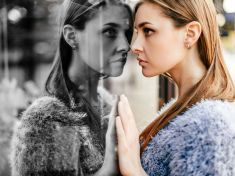 Předstírám, abych zapadla. Autistické ženy pravé já často skrývají, odborníci varují před následky