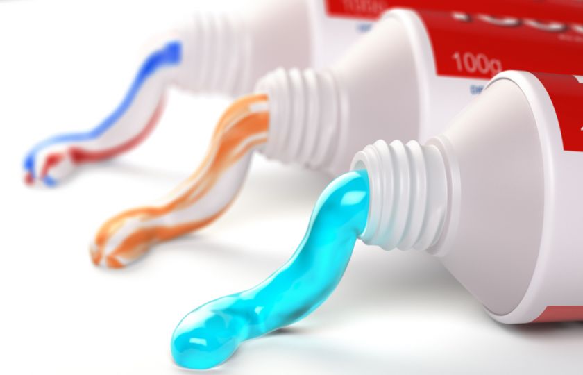 Fluorid, plasty i parabeny. Zubní pasty obsahují plejádu nebezpečných látek