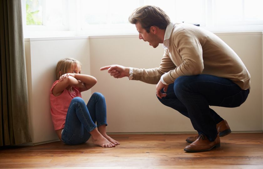 Otcovské zranění se projevuje jinak u synů a u dcer. Cesta k jeho uzdravení vede přes sebereflexi
