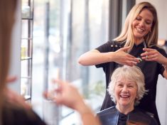 Kalendárium: Den duševního zdraví kadeřnic