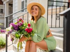 Už žádné „od devíti do pěti“. Soft girls bojkotují kulturu shonu a chtějí si život užít