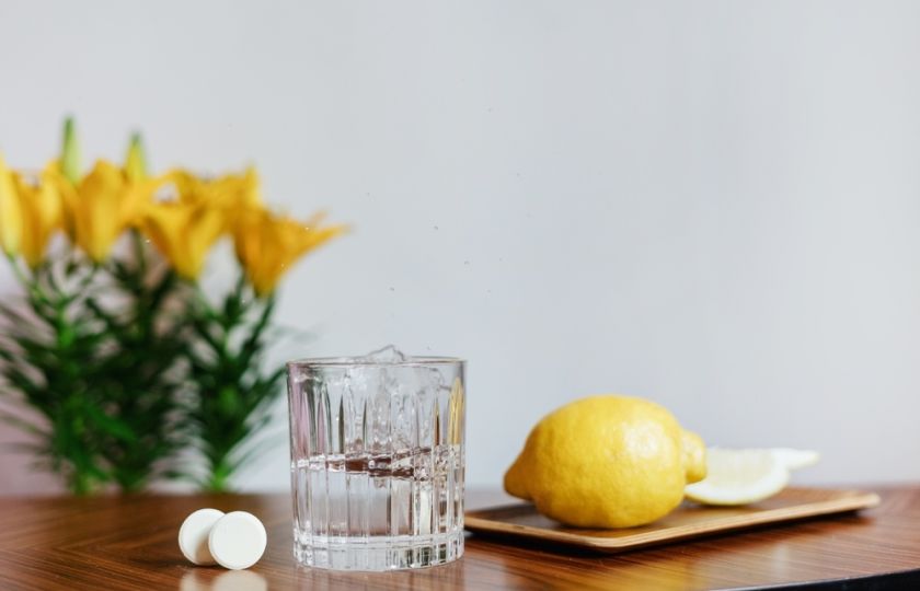 Ibuprofen, citron a želé? TikTokem se šíří podivný „recept“ na zastavení menstruace