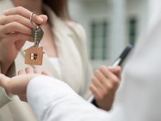 Pokud majitel bytu odmítne vrátit nájemníkovi kauci, může jít o bezdůvodné obohacení, říká advokát