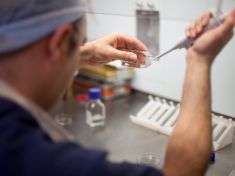 Nefunkční metody a tvrdý byznys. Odvrácená strana českých reprodukčních klinik