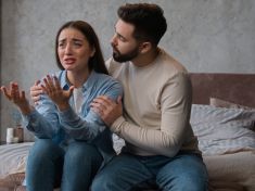 Vyhýbání se konfliktům i emoční vazbení: Hypersenzitivní lidé čelí v partnerství mnoha výzvám