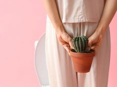 Hemoroidy měli už rytíři ve středověku. Kdy pomůže snadná samoléčba a kdy jít k lékaři?