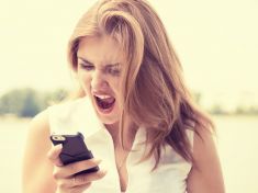 Krása ještě neznamená štěstí v lásce. Dokonce je to spíš naopak