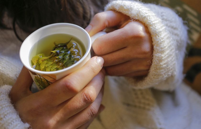 Čaj může způsobovat bolesti hlavy, ale také jim předcházet. Účinný je například řebříček či řimbaba