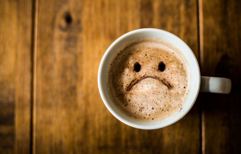 Pravda o kofeinu: Velké množství kávy vede k chronické únavě a nespavosti
