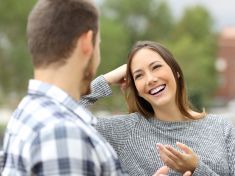 Už žádné trapné ticho. Jak mít skvělé konverzace, které vás vtáhnou?