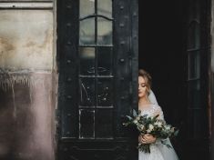 Ženská identita po svatbě: Změna příjmení bývala znakem podřízenosti muži