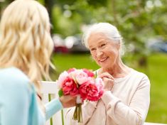 Kalendárium: Dnes slavíme den obdarování květinami. Komu přinesete pugét?