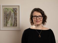 Overthinking trápí ty, kteří se bojí cítit emoce. Ničí jim to i vztahy, říká terapeutka