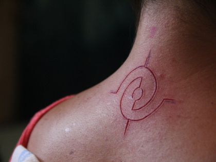 Tattoopunktura spojuje akupunkturu a tetování. Pozitivní účinky jsou překvapivé, říká odborník