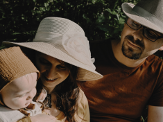 Deset porodů, rodinná firma a klid v duši: Příběh ženy, která to všechno zvládá s grácií