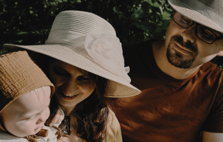 Má deset dětí. A tvrdí, že je to jednodušší než mít dvě