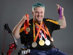 Pár hodin spánku mě téměř stálo život. Ty nejlepší zdravé sportovce bych ale potrápil, věří paralympionik