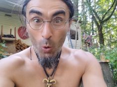 Novodobý poustevník Stefan Shamilyan: Hledám klid v jednoduchosti