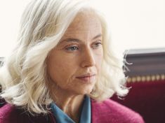 Do kina míří Julie. Ptá se, co by bylo, kdyby…