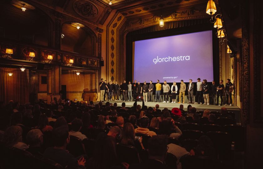 Multižánrová glorchestra nově jako bienále. Letos uvede první sólový projekt „powered by glorchestra“ a opět přispěje na dobročinné účely