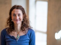 Tam, kde se pomilujete, můžete také porodit. Medicíně chybí partnerský přístup, říká porodní asistentka