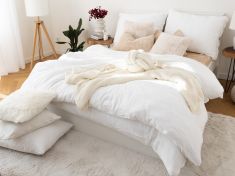 Aby bílá byla bílá – jak udržet ložní prádlo stále zářivé?