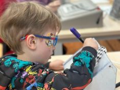 Děti jsou leckdy statečnější než jejich okolí. Ředitelka mateřské školy popsala práci se zrakově postiženými