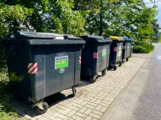 Jak třídit v přírodě, u vody nebo u grilu? Poradí letní speciál Pražských služeb