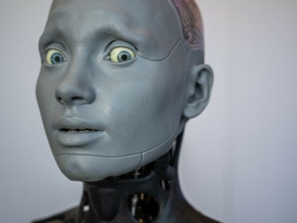 Humanoidní roboti se považují za lepší lídry civilizace než člověk. AI je dobrý sluha, ale špatný pán, varuje OSN