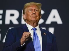 A mrkvička byla? Na neškodnou zeleninu pozor, pokud nechcete vypadat jako Donald Trump