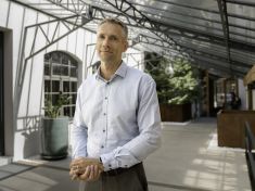 Předseda České revmatologické společnosti: Účinná léčba existuje. Pokud je nasazena včas