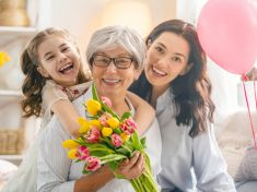 Překvapení k MDŽ na poslední chvíli? Máme pro vás tipy, které dorazí za pár minut