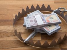 Pošli desetník a vydělej miliony. Prokoukněte metody, kterými to na vás podvodníci zkoušejí