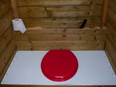 Advokát Petr Vyroubal: Nikoli při narození, rovni jsme si až na záchodovém prkně