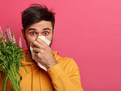 Jak zvládat jarní alergie: Praktické tipy přímo od lékařky