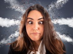 Proč máme potřebu všechno pitvat do bezvědomí? Naučte se uklidnit svůj mozek