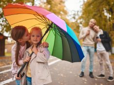 Rodina 2.0: Moje, tvoje a naše děti i stejnopohlavní rodiče. Jen ne v Česku