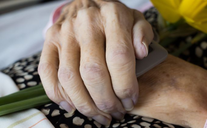 Co se s námi děje během umírání. A proč nám po smrti povolí svěrače?